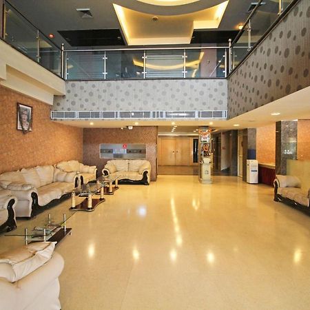 Capital O 7331 Hotel Downtown New Delhi Exterior photo