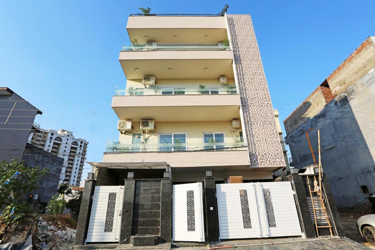 Capital O 7331 Hotel Downtown New Delhi Exterior photo