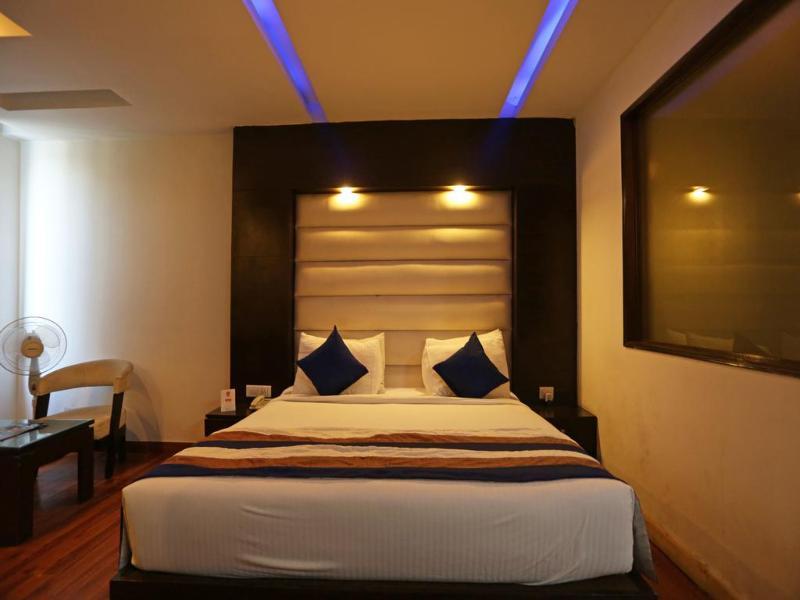 Capital O 7331 Hotel Downtown New Delhi Exterior photo
