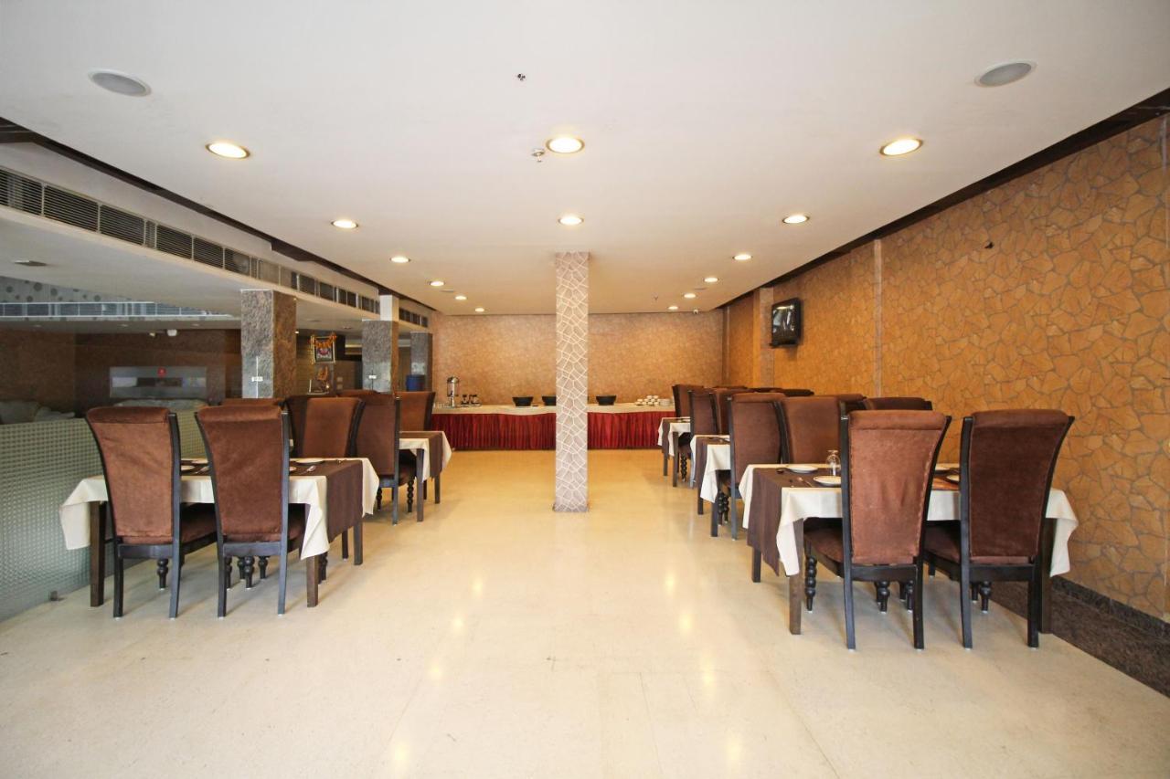 Capital O 7331 Hotel Downtown New Delhi Exterior photo