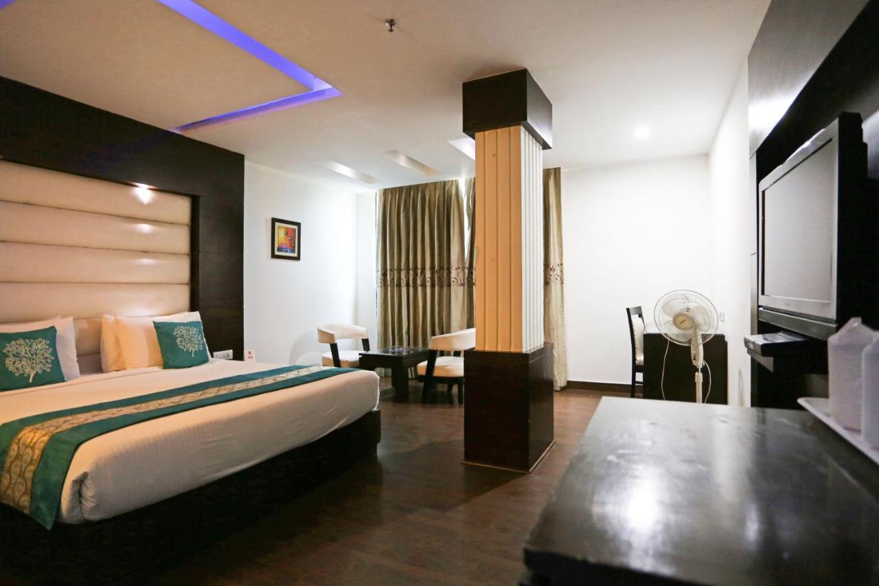 Capital O 7331 Hotel Downtown New Delhi Exterior photo